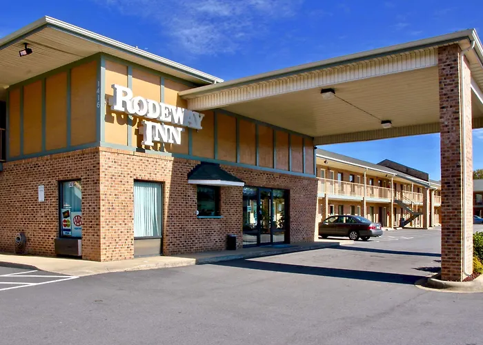 Hotels with tennis Rodeway Inn University Area